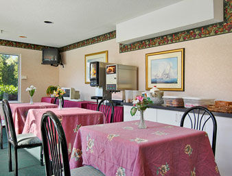 Days Inn & Suites By Wyndham Groton Near The Casinos Restaurante foto